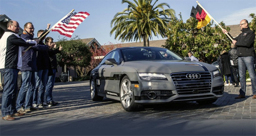 [Audi a7]                          Audi A7 tự lái vượt gần 900 km                                             1243