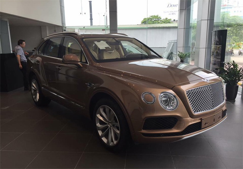 [Bentley Bentayga] Đại gia Ninh Bình tậu 'siêu xe SUV' hàng chục tỷ đồng 2001