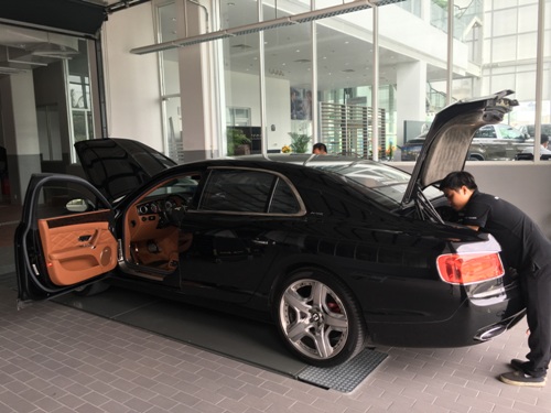 [Mulliner]                          Chăm sóc siêu xe Bentley đúng cách                                             2126