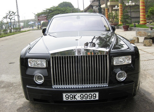 [Rolls-Royce Phantom]                          Bộ sưu tập Rolls-Royce siêu sang biển đẹp của đại gia Việt                                             1973