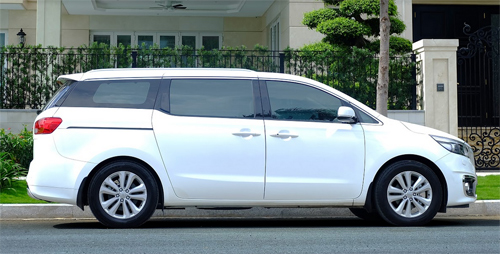 [Kia Sedona]                          Kia Sedona ưu đãi gần 150 triệu dịp cuối năm                                             4612