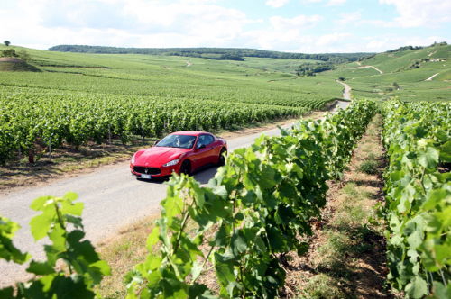 [Maserati]                          Khách hàng Việt trải nghiệm lái Maserati ở Italy                                             3959