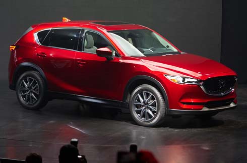 [Honda CR-V]                          Cuộc chiến Honda CR-V 2017 và Mazda CX-5 2017                                             4879