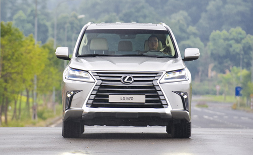 [Lexus LX570]                          Những mẫu ôtô tăng giá 'chóng mặt' trong 2016 tại Việt Nam                                             5421