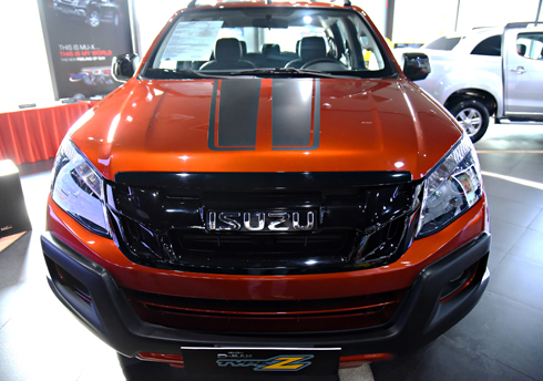 [Isuzu]                           Isuzu D-Max 2017 phiên bản đặc biệt giá 840 triệu đồng                                             6118