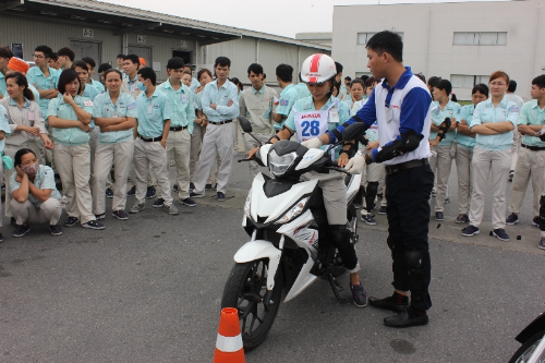 [HVN]                           Honda Việt Nam tổng kết hoạt động lái xe an toàn 2016                                             6770