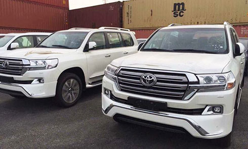 [Toyota Land Cruiser]                           Toyota Land Cruiser 2017 đầu tiên về Việt Nam                                             8024