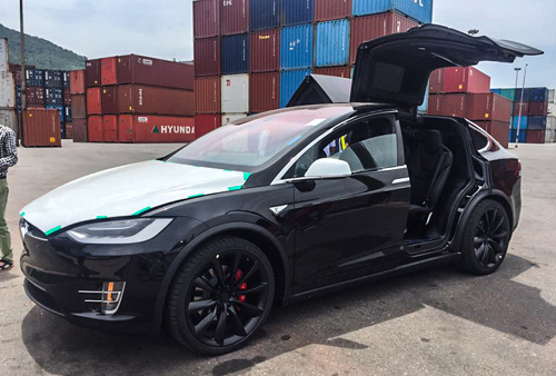 [Tesla Model X]                           'Siêu SUV điện' Tesla Model X đầu tiên về Việt Nam                                             8498