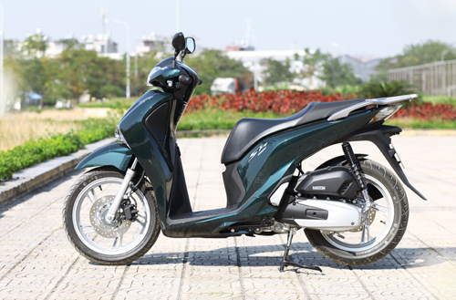 [Xe máy]                           Tăng phí trước bạ với Honda SH và Air Blade                                             8729